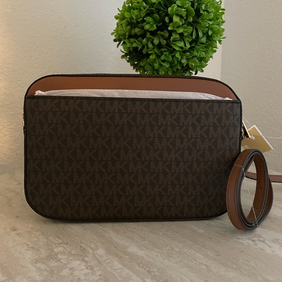 New , Authentic Michael Kors brown jet set Crossbody bag - Picture 5 of 15